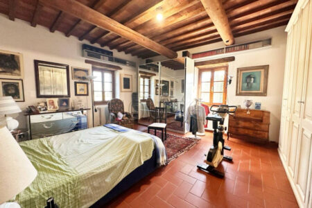 Proprietà con due unità abitative e ampio giardino – Pieve al Toppo