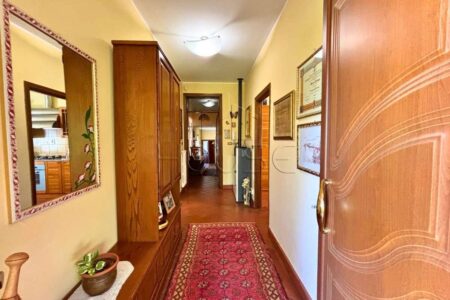 Villa indipendente con piscina e terreno privato