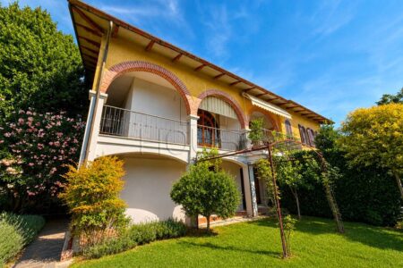 Villa singola di 335mq con giardino privato